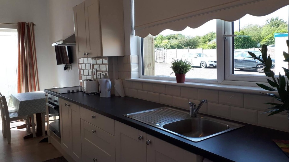 Ashbourne Apartment | Delphi Cottage