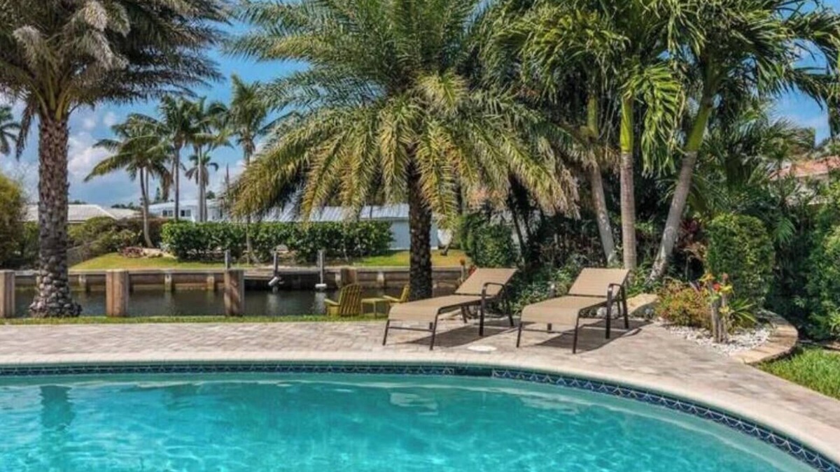 Tropic Isle House | Delray Beach Tropical Retreat