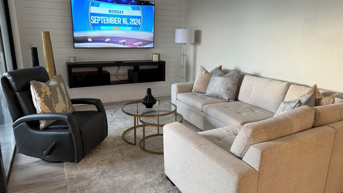 Delray Beach Condo | Delray Racquet Club, Modern Updated Condo! 2-Bedroom, 2 Bath 2 miles to beach