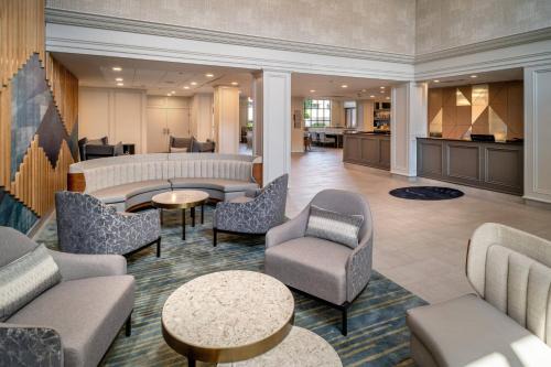Huntington Hotel | Delta Hotels by Marriott Huntington Downtown