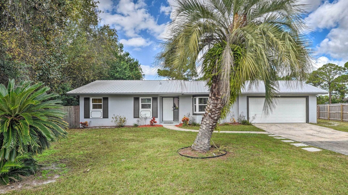 Deltona Lakes House | Deltona Lake House, Day Trip to Disney & Universal