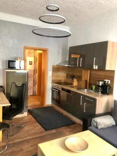 Kranichfeld Apartment | Delux Ferienwohnung Kunstgalerie und Ilmradweg
