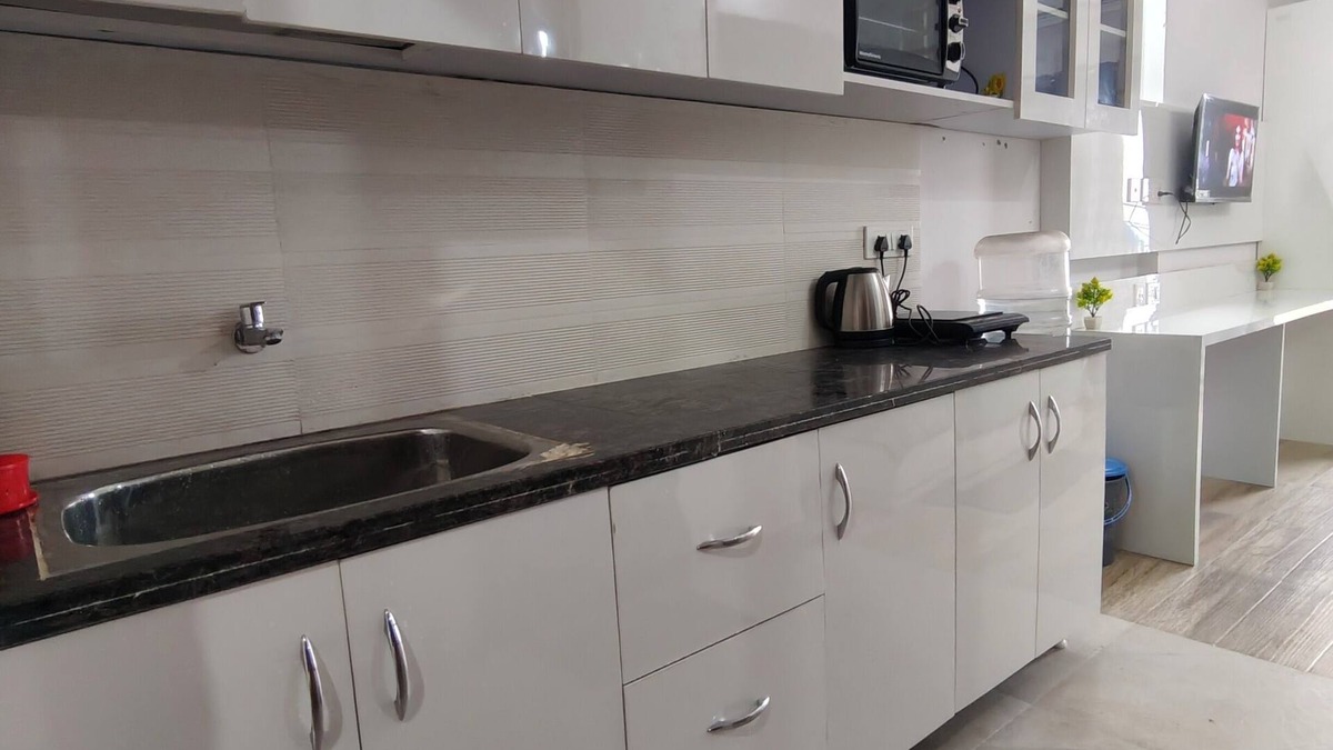 Greater Noida Apartment | Delux Suite