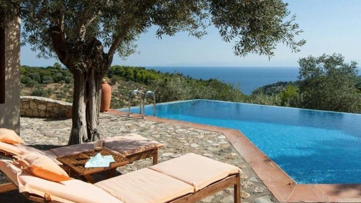 Votsi Villa | Deluxe Alonissos Island | Villa Elia |.