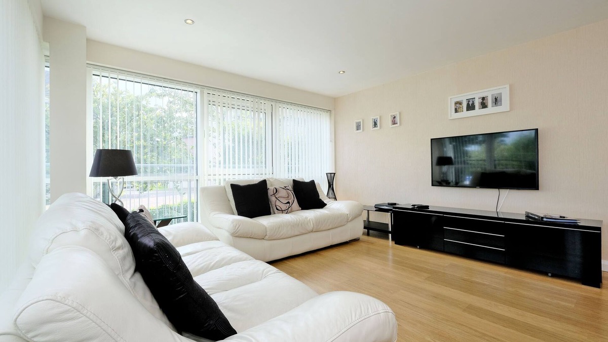 Central Aberdeen Apartment | Deluxe and secure apartment close to Aberdeen city centre