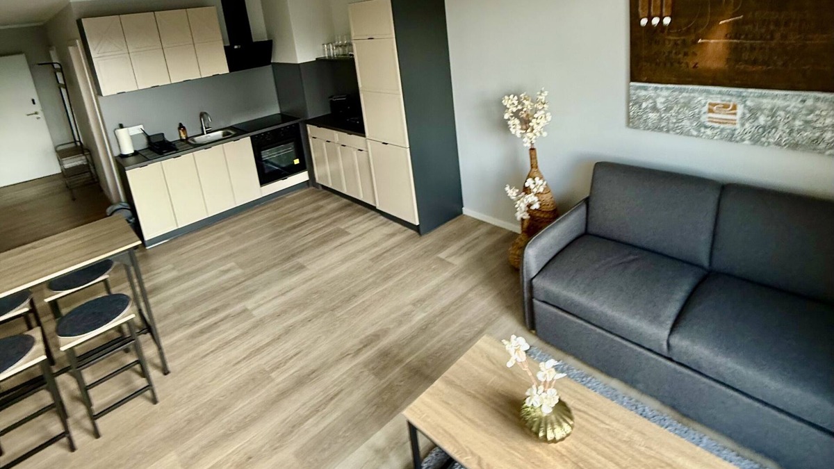 Rhein-Erft-Kreis District Apartment | Deluxe-Apartment-Private Bathroom-City view