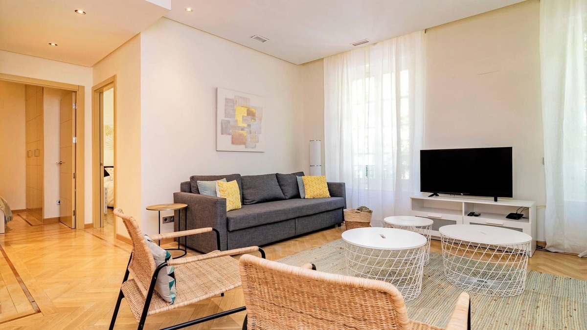 Castellana Apartment | Deluxe Apartment Velazquez Suites III