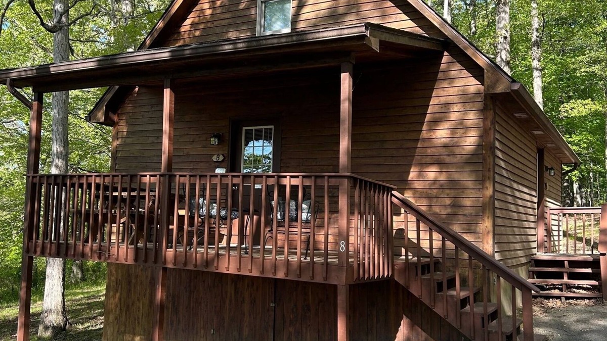Eckerty Cabin | Deluxe Cabin 8 with JACUZZI TUB. Located on Patoka Lake in Southern Indiana
