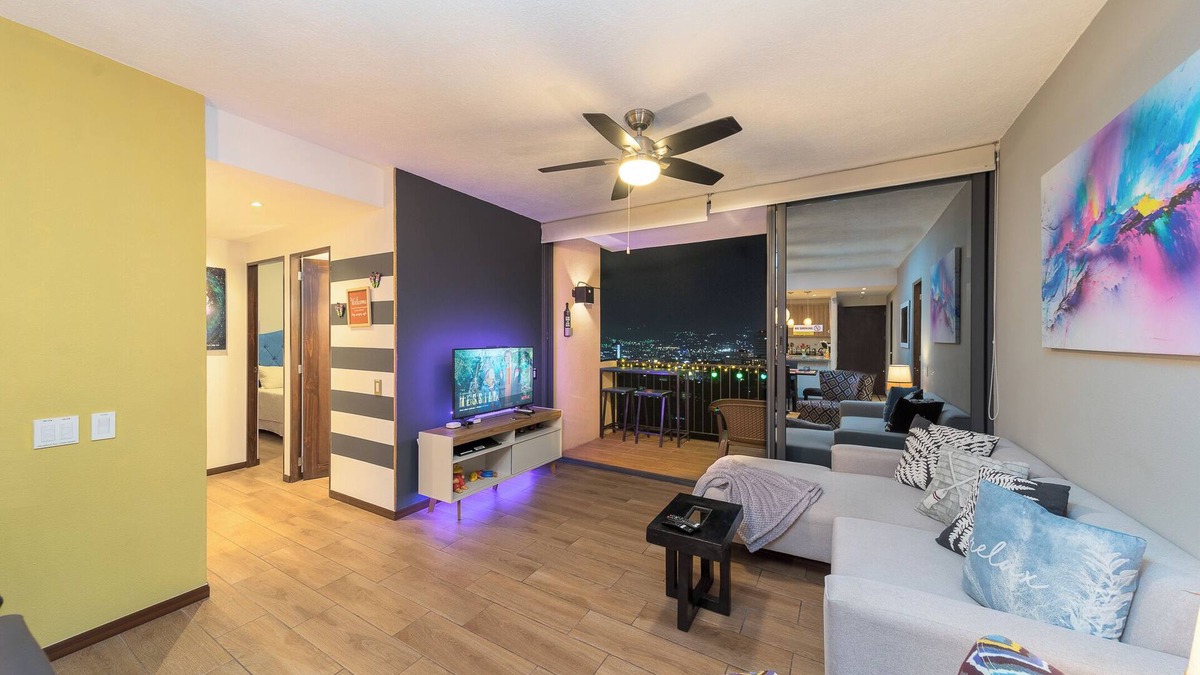San Salvador Apartment | Deluxe, City views, Rooftop pool, upscale location