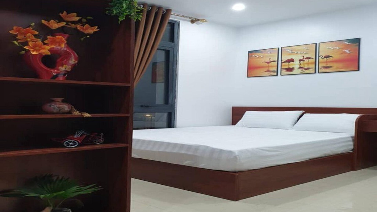 Hai Phong Apartment | Deluxe Double Bed Room in Great Location ! Vinhome Imperia Hai Phong