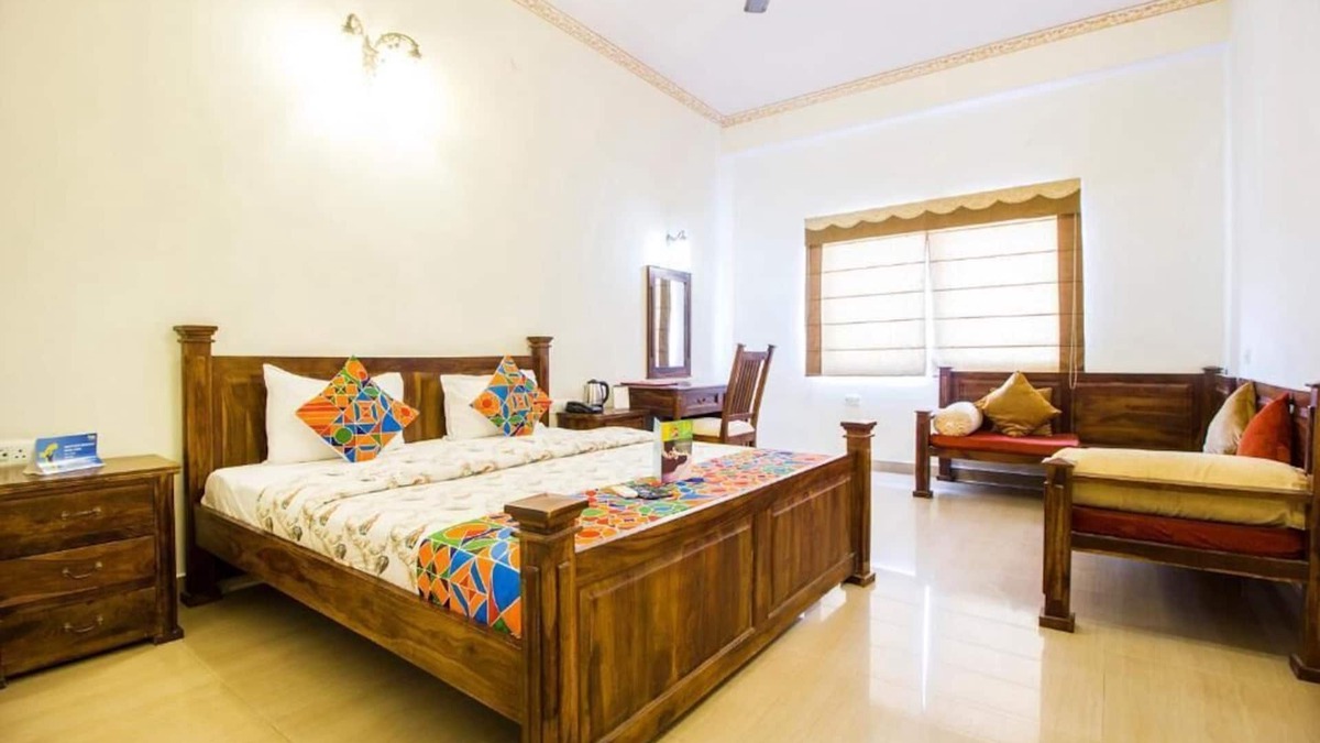 Jagatpura Hotel | Deluxe Double Room #2/W breakfastn