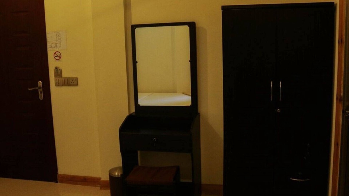 Mathiveri House | Deluxe Double Room (Ground Floor)