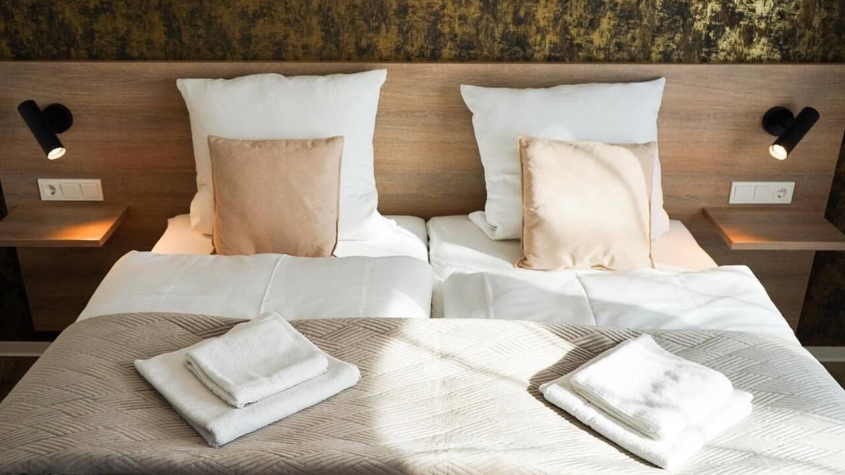 Estenfeld Hotel | Deluxe double room with underfloor heating