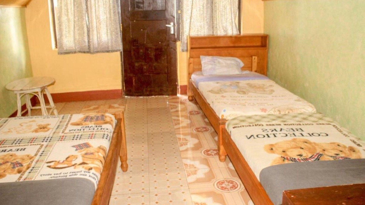 Kimana House | Deluxe Double Room with Bath