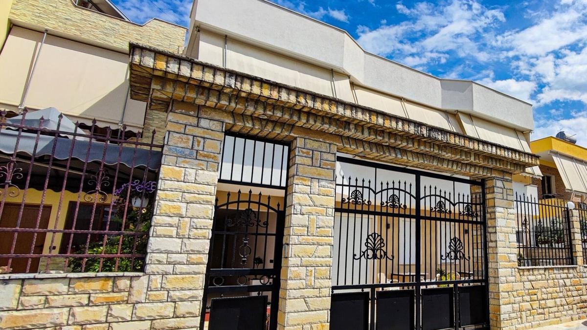 Vlore Villa | Deluxe Grand Villa