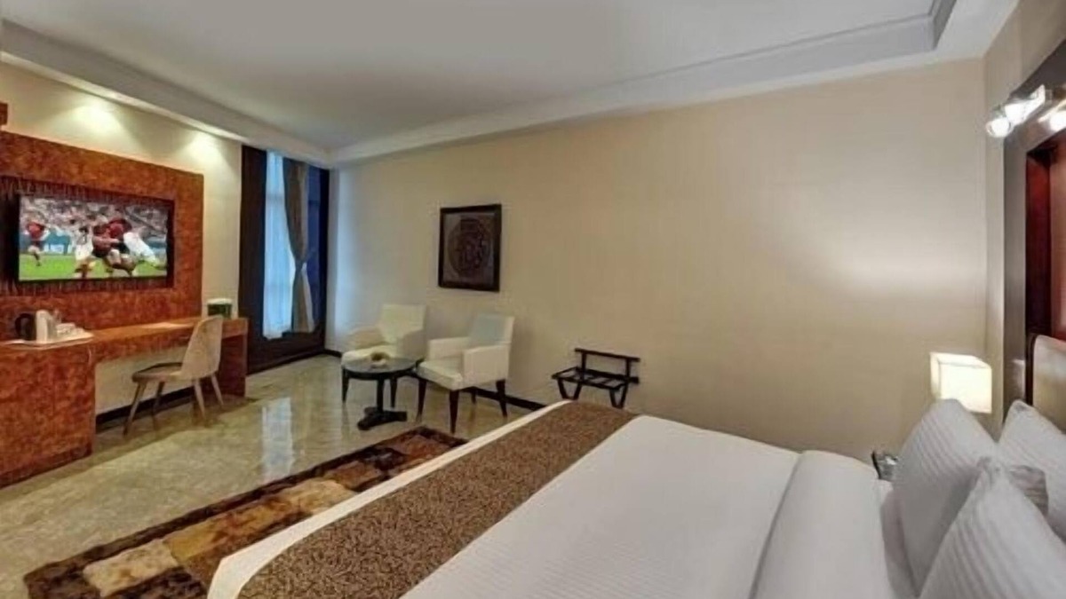 Al Khan Apartment | Deluxe King Suite Near Expo Centre Sharjah