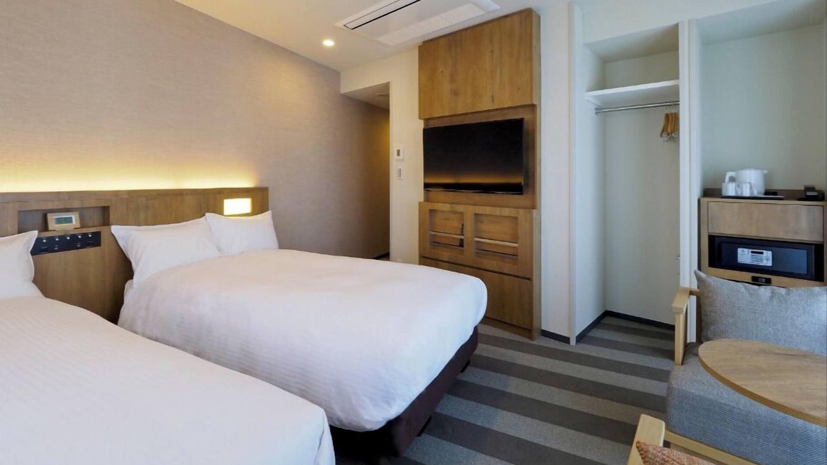Minatomirai Hotel | Deluxe Plus Room 2 Single Beds @Hotel Yokohama Japan