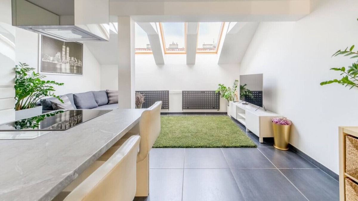 Andel Apartment | Deluxe Riverside Duplex in the Heart of the City