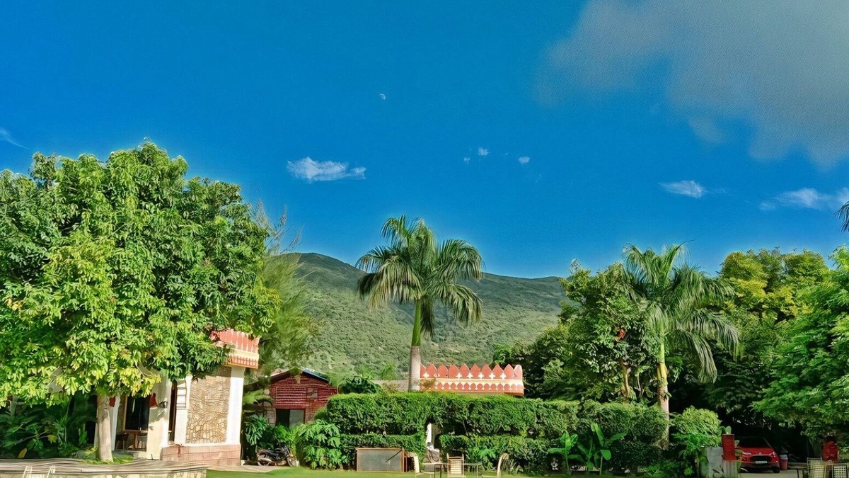 Pushkar Resort | Deluxe Room @ Resorts in Pushkar Close to Lake and Market