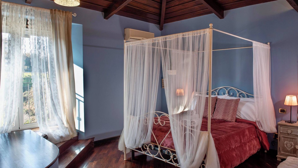 Arenella Bed & Breakfast | Deluxe Room with Stunning Garden View