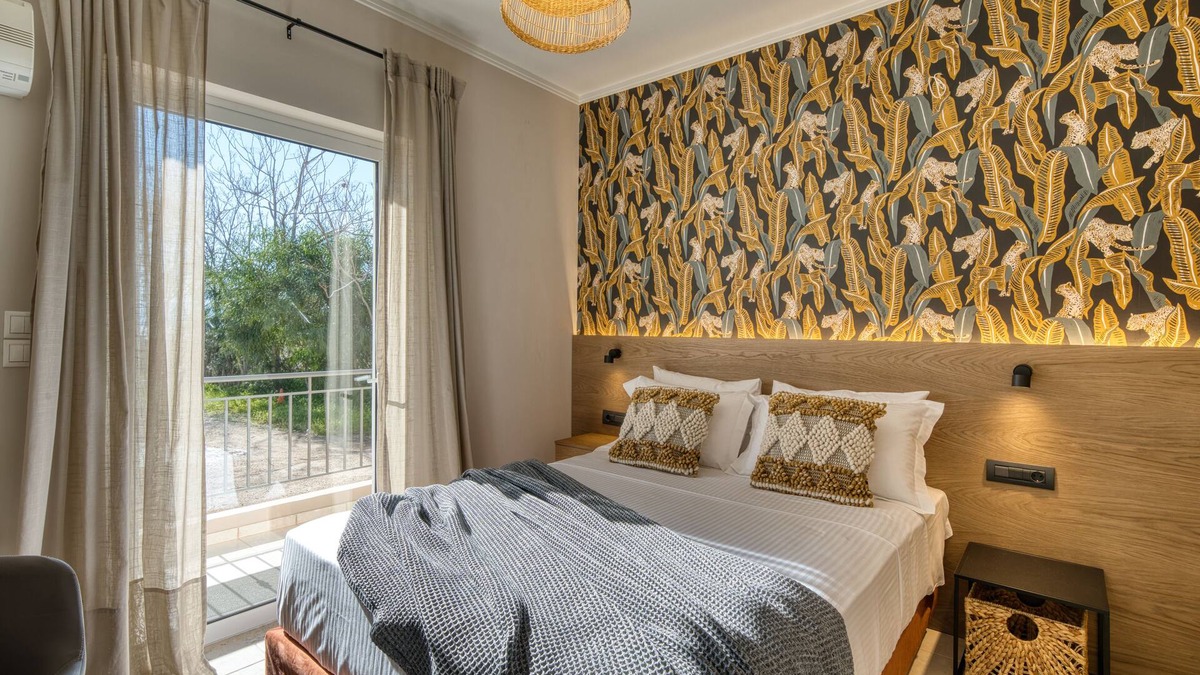 Kandia House | Deluxe Seaside Condo for 4