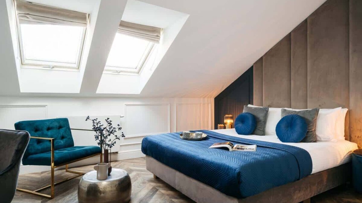 Stare Miasto Apartment | Deluxe single room with a view of the Old Town