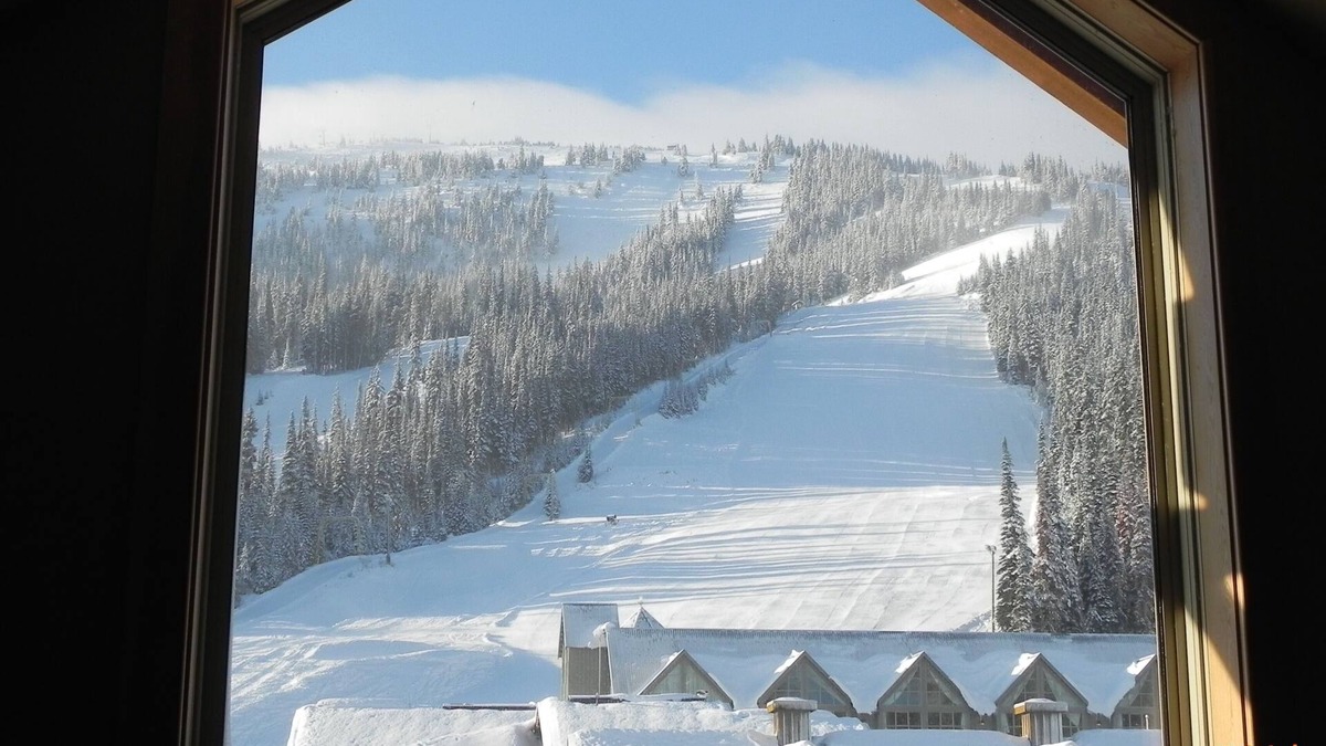 Okanagan-Similkameen Condo | Deluxe Ski in/out Condo in Village Centre