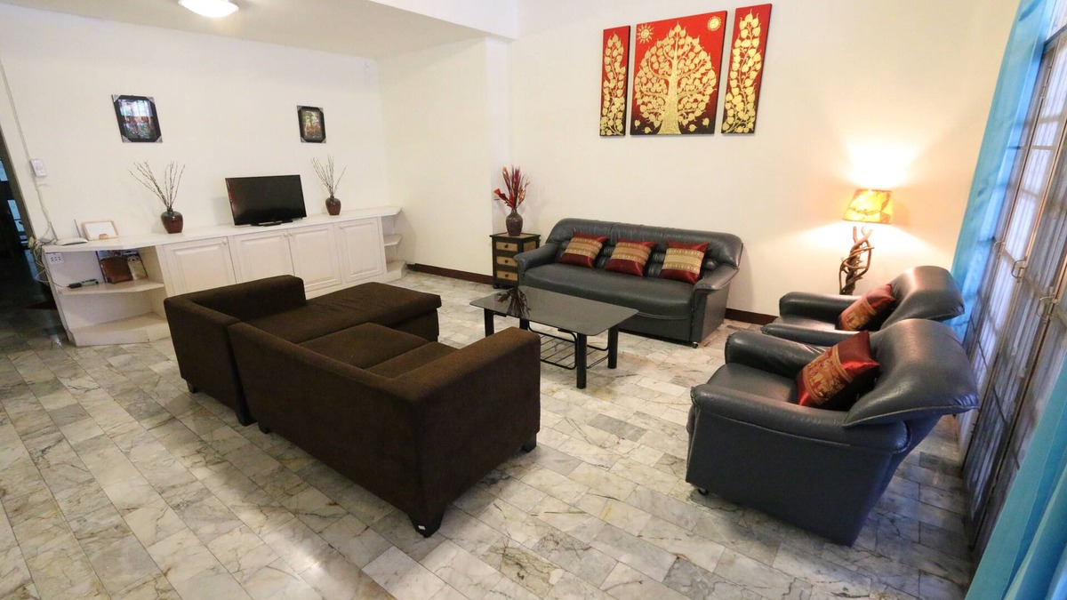 Old City House | *DELUXE Spacious Town HOUSE IN CHIANG MAI CITY -NEAR THE SUNDAY NIGHT MARKET!*