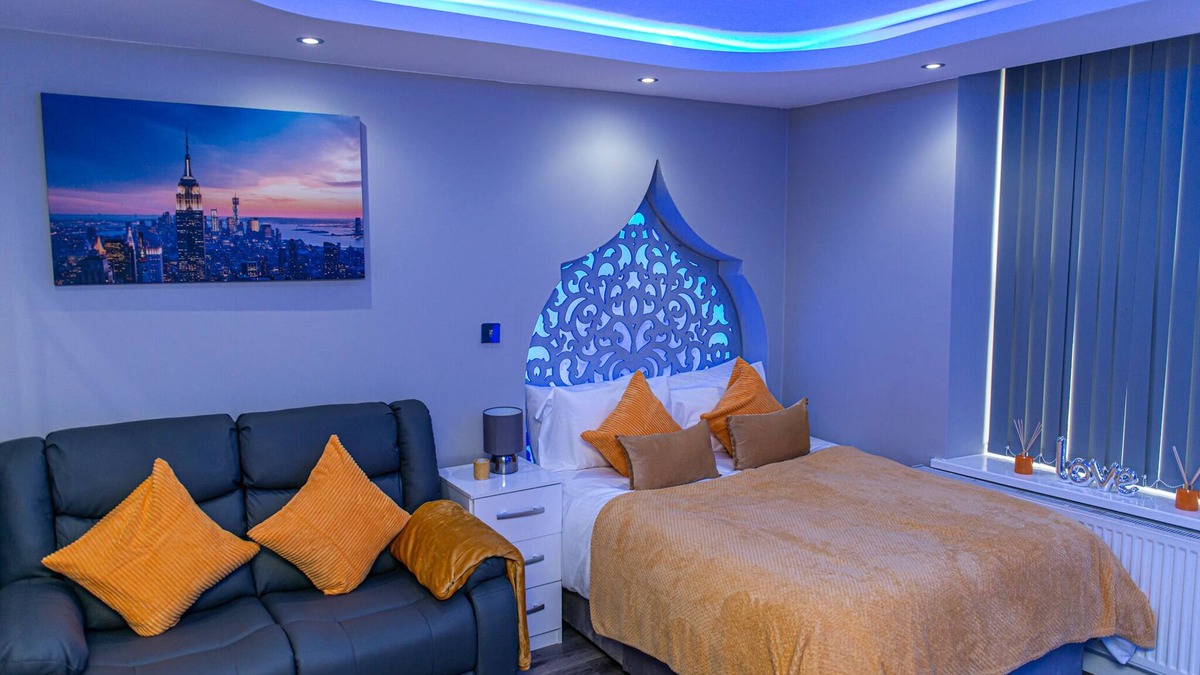 Bradford Apartment | Deluxe Studio Apartment