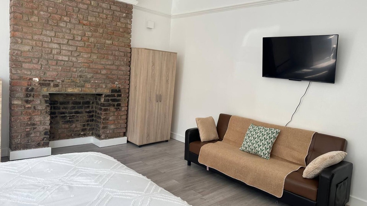 Brownswood Apartment | Deluxe studio near Emirates Stadium