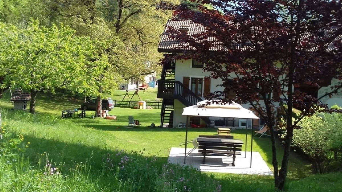 Val Maria-Pur Apartment | Demadonna "PUR" unit B ground floor, 50 sqm-independent entrance- 4 pax, 1 room