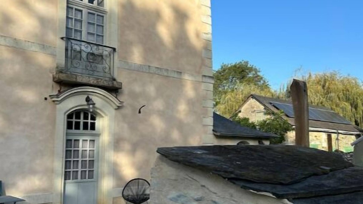Feneu House | Demeure du 18e Siècle Rénovée