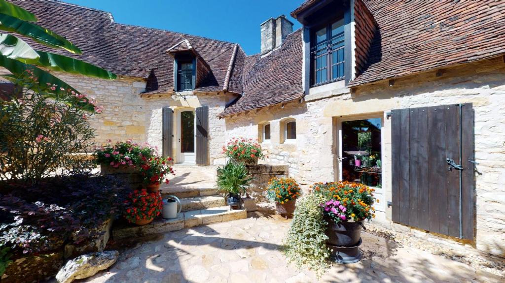 Azerat Bed & Breakfast | Demeure du Vallon - Chambres d'Hôtes de Charme