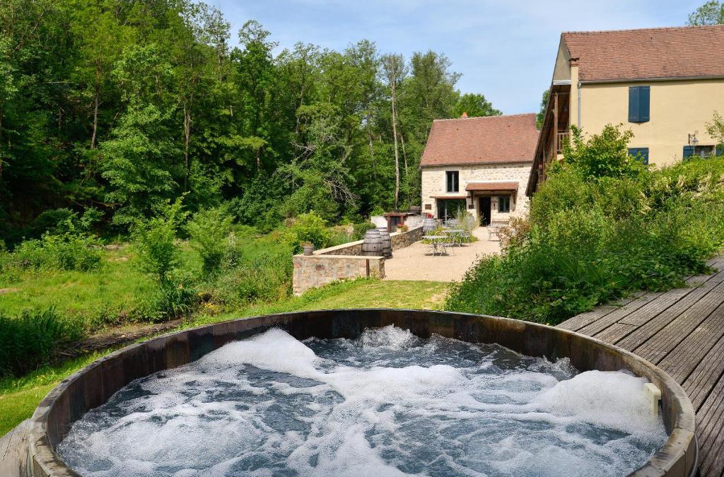 Pontaubert Hotel | Demeures et Châteaux Moulin des Templiers Hôtel & SPA