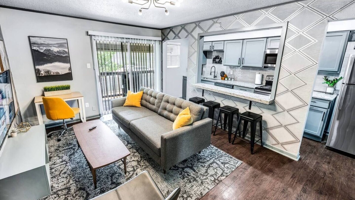 College Station Apartment | Denali: 2 Bedroom, Walk to A&M, Comfy King Beds