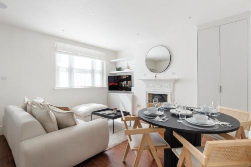 Pimlico Apartment | Denbeigh house