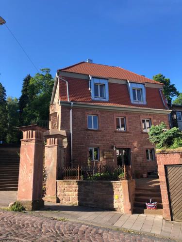 Miltenberg Apartment | Denkmal - Alte Schleiferei