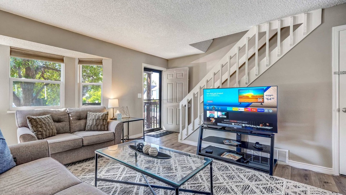 Northeast Colorado Springs House | Denmark Landing! Executive Oasis King Townhome