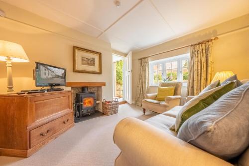 Amberley House | Densford Cottage