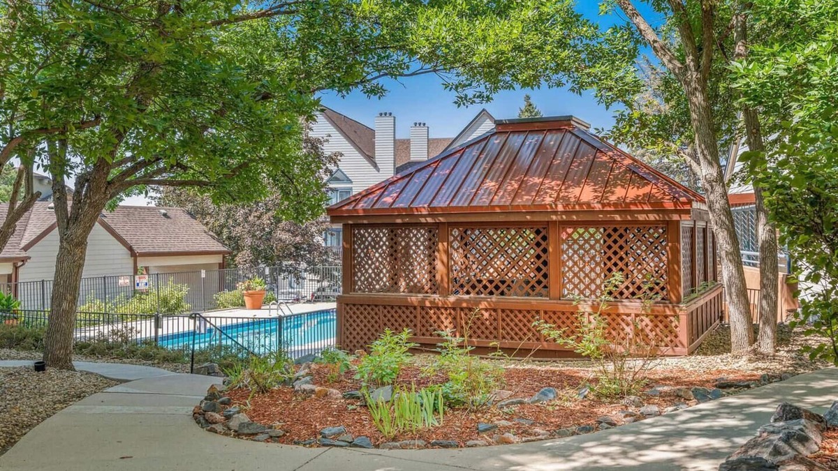 Englewood Condo | Denver Tech Center - Free Parking - Fast WiFi!