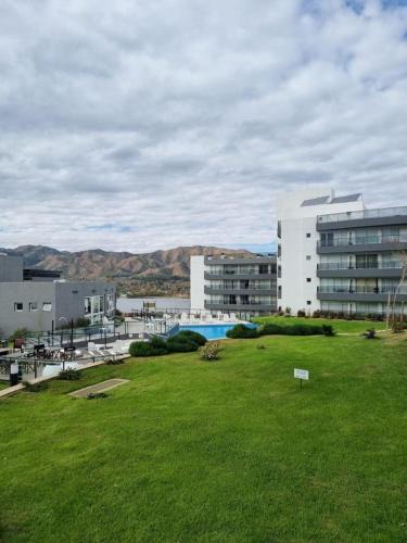 Villa Parque Siquiman Apartment | Departamento Veneto Village - K -