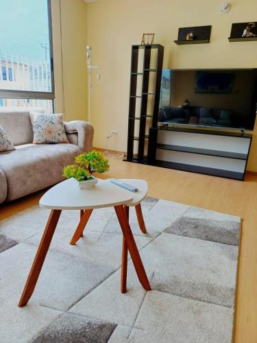 Quito Apartment | Departamento completo cerca de Embajada Americana