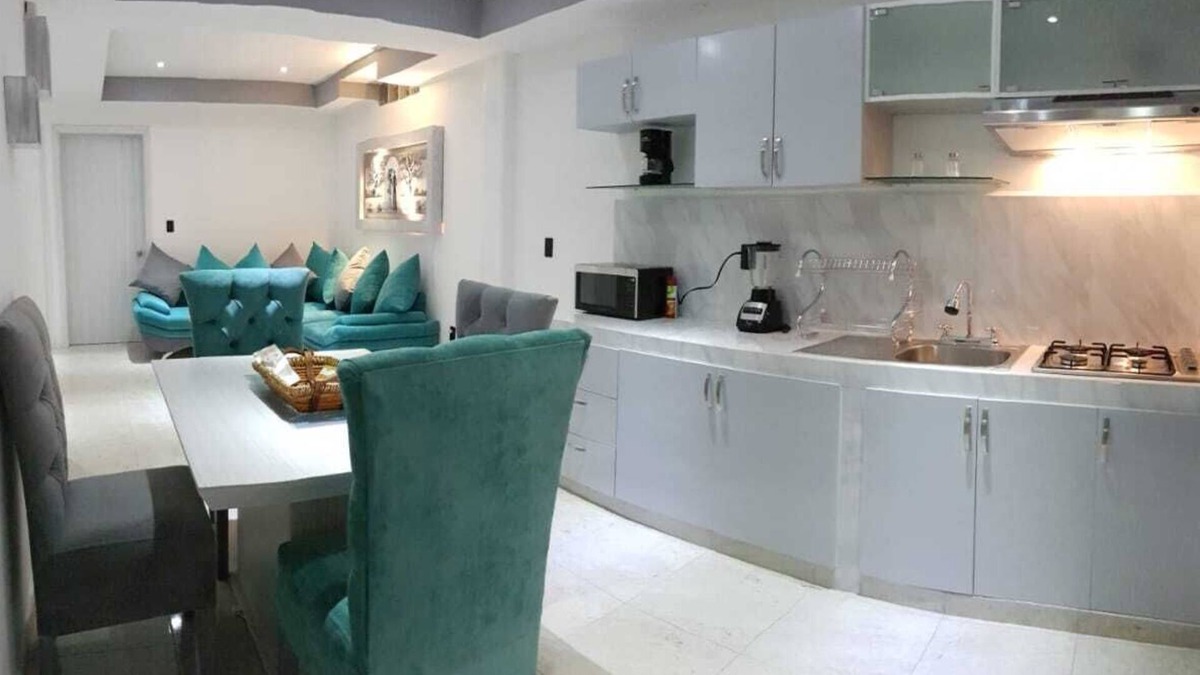 Venustiano Carranza House | Department in front of the Airport