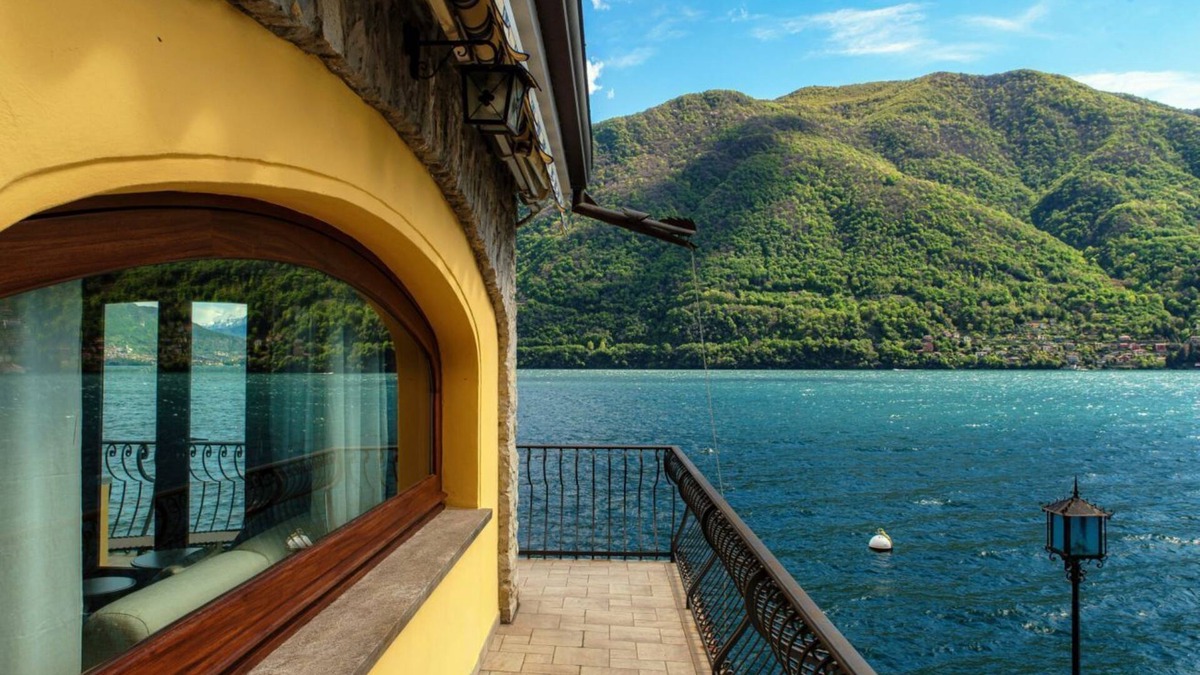 Brienno Apartment | Dependance with terrace in Brienno (Darsena Lake View)