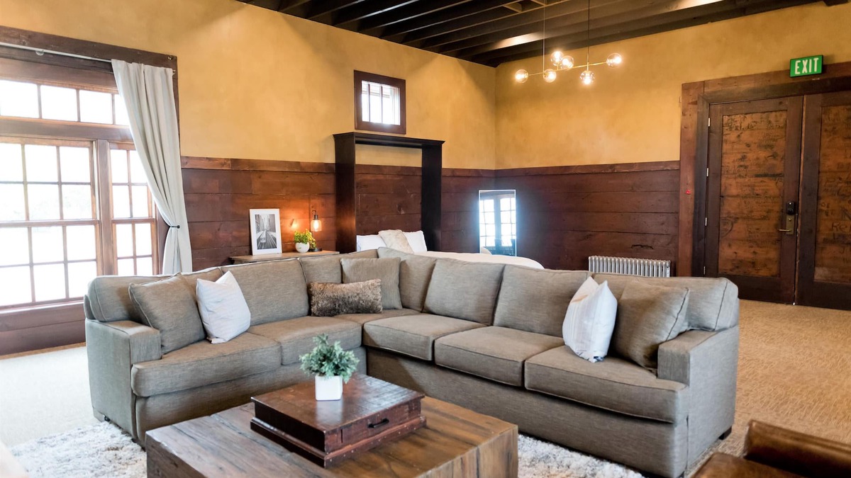 Logan Apartment | Depot Flat - Kitchenette, 2 Queen Murphy Beds, Large Sitting Area