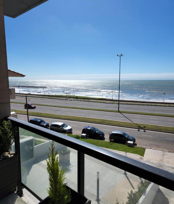 Constitucion Apartment | Depto premium frente al mar, cochera y piscina!