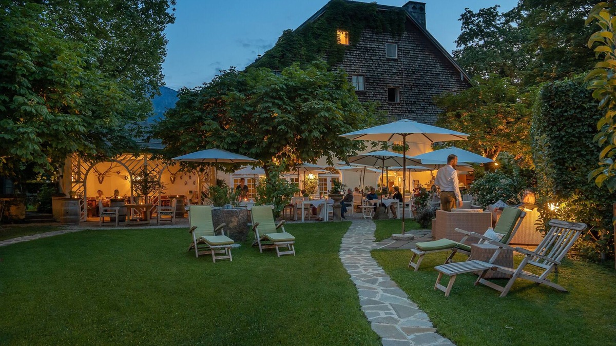 Anif Hotel | Der Schlosswirt zu Anif - Biedermeier-Hotel und Restaurant