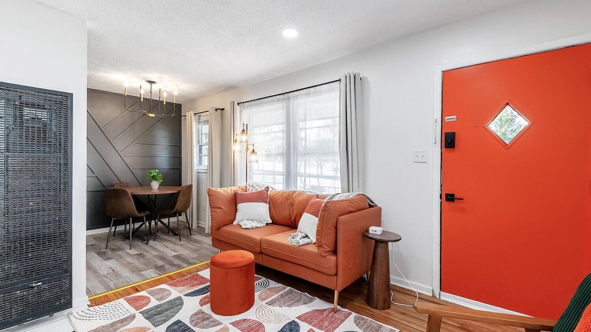 Derby Apartment | Derby Delight - Cozy King - Near Park!