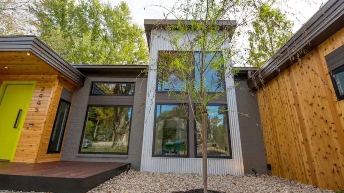 Buechel Villa | DERBY PERFECT LUXURY VILLA
