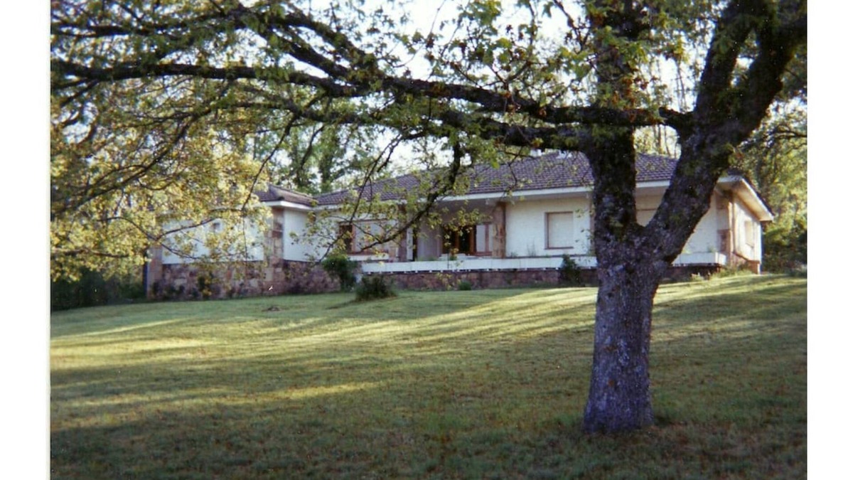 Vilviestre de los Nabos House | Derroñadas . Casa con Enorme Jardín y Tenis